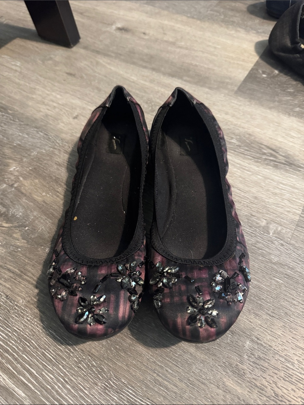 Embellished Purple and Black Vera Wang Ballet Flats - Picture 1 of 4